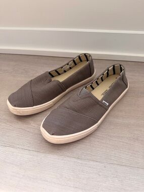Tom’s Slip on Shoes